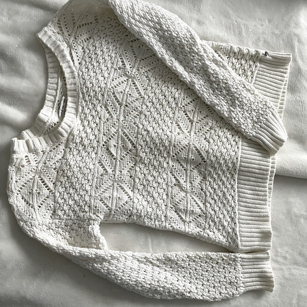 American Eagle Outfitters
Size S Pullover Sweater